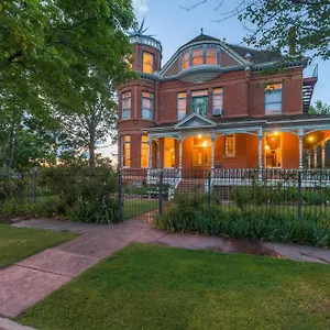 Lumber Baron And Gardens Bed & Breakfast Denver